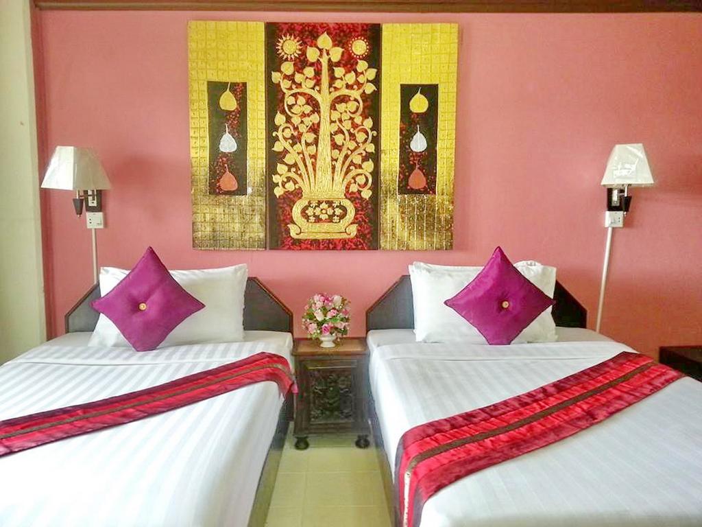 The Sun Resort & Spa Pattaya Pokoj fotografie